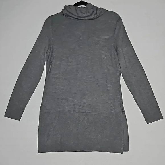 Adrienne Vittadini Size Medium Steel Gray Ribbed Tunic Turtleneck Sweater - Picture 12 of 16